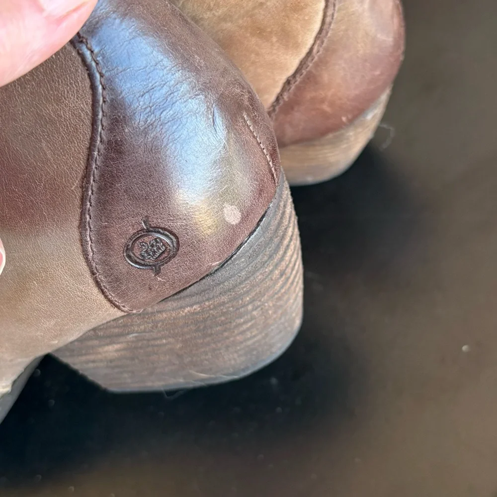 Born Keya Brown Distressed Leather Side Zip Ankle Boots Size 9.5 NWT